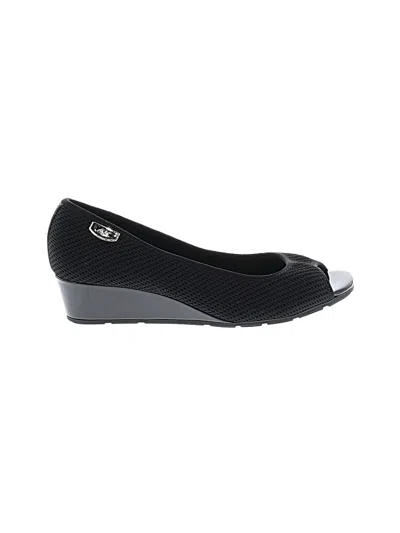 Pre-owned Ak Anne Klein Wedges In Black
