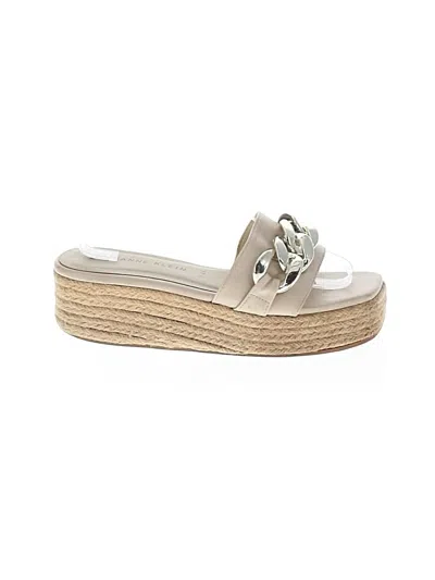 Pre-owned Ak Anne Klein Wedges In Ivory