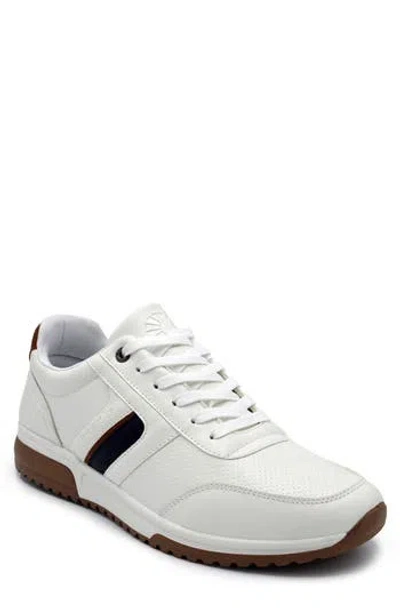 Akademiks Point Sneaker In White
