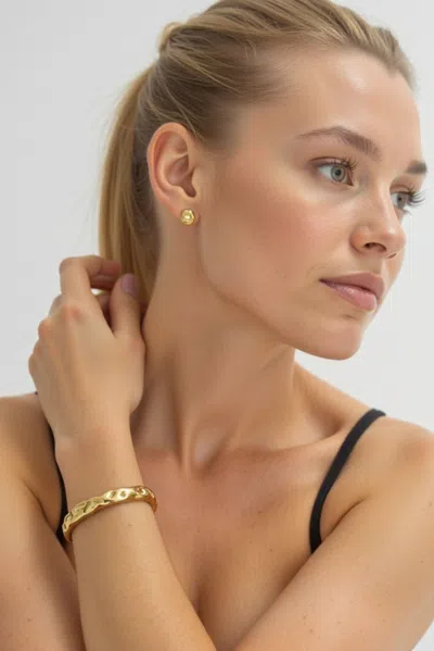 Akalia Waterproof Textured Gold Cuff Bracelet