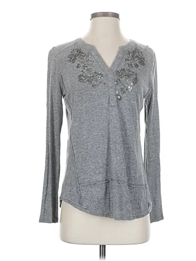 Pre-owned Akemi + Kin Long Sleeve Top Gray V-neck Tops