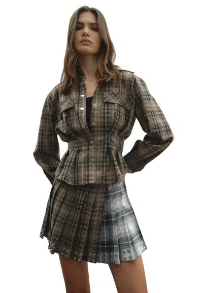 Akep Boyfriend With Woman  Studs In Purple