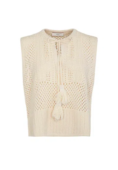 Akep Women's Song  Perforated In White