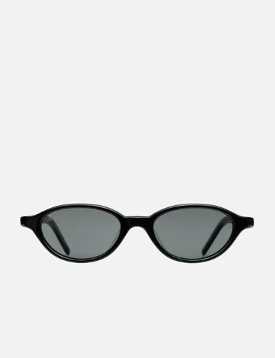 Akila Alien In Black