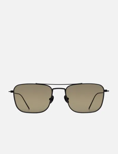 Akila Titan In Black