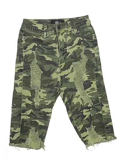 Pre-owned Akira Cargo Shorts In Green