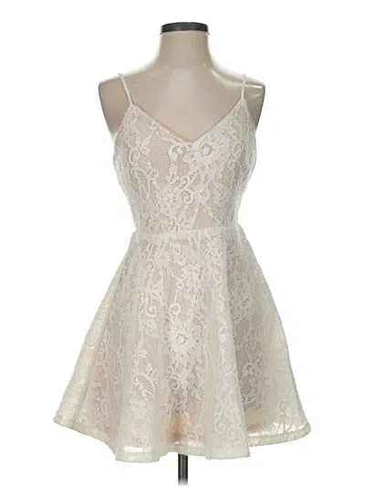 Pre-owned Akira Cocktail Dress In Ivory