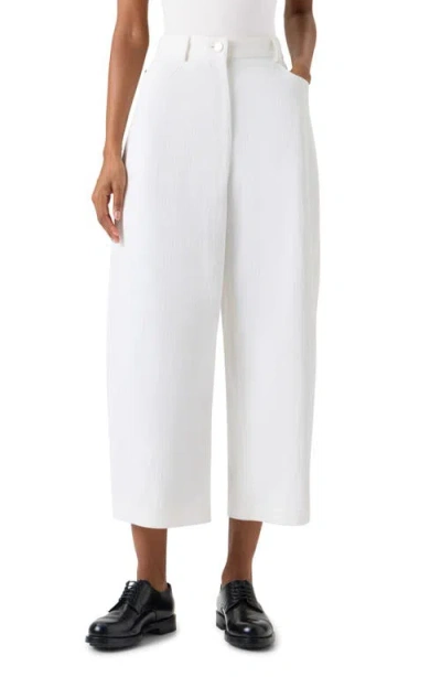 Akris Punto Farrow Washed Crop Barrel Leg Jeans In White