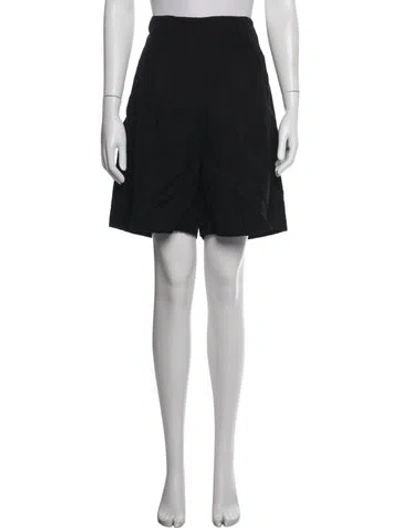 Pre-owned Akris Punto Linen Knee-length Shorts In Black