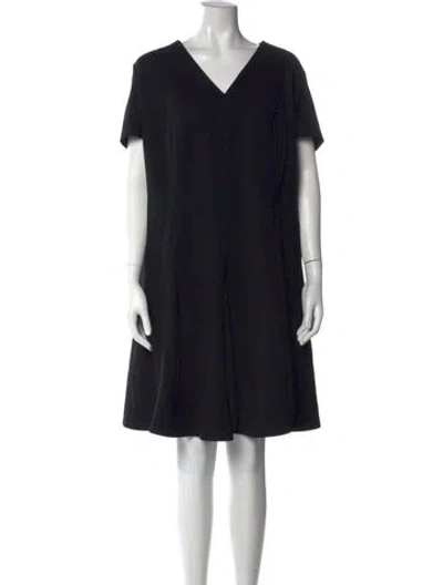 Pre-owned Akris Punto V-neck Knee-length Dress In Black