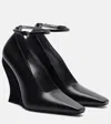Alaïa 110 Leather Wedges In Black