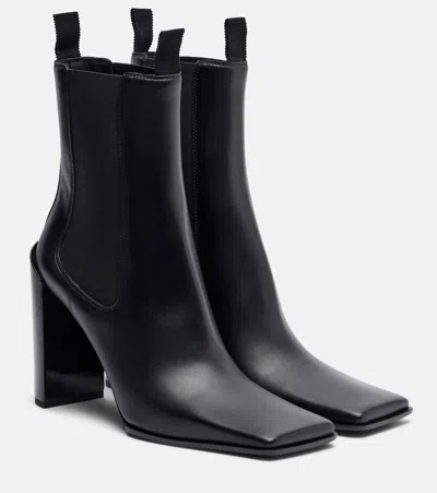 Alaïa 90 Leather Chelsea Boots In Black