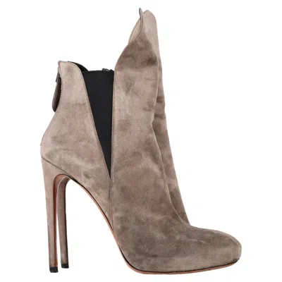 Alaïa Ankle Boots In Grey Suede In Gray