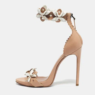Pre-owned Alaïa Beige/white Leather Flower Ankle Strap Sandals Size 39.5