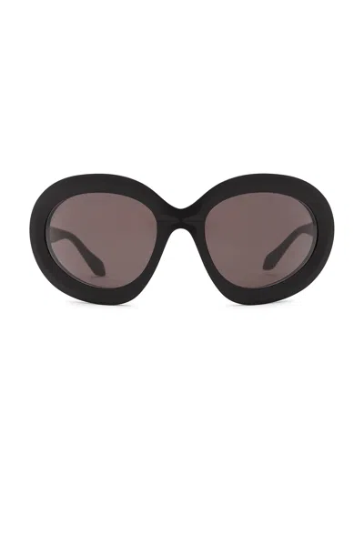Alaïa Bombe Cat Eye Sunglasses In Black