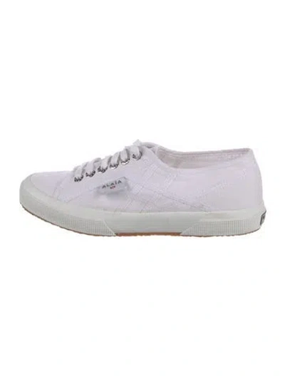 Pre-owned Alaïa Canvas Sneakers In White