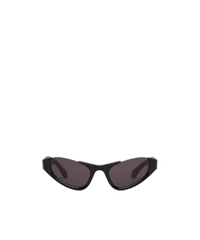 Alaïa Cat's Eye-shaped Sunglasses In Black