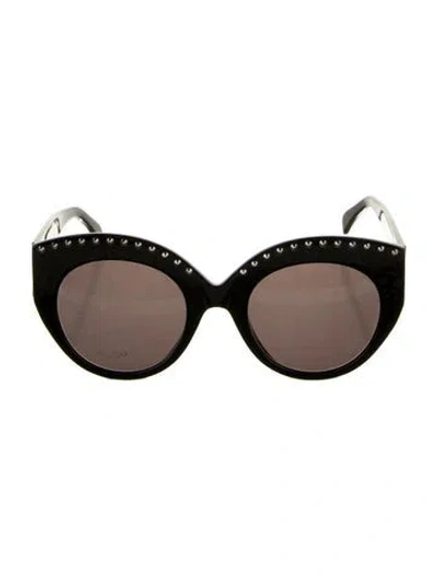 Pre-owned Alaïa Cat-eye Tinted Sunglasses In Black