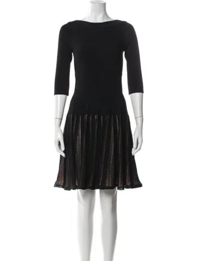 Pre-owned Alaïa Crew Neck Knee-length Dress In Black
