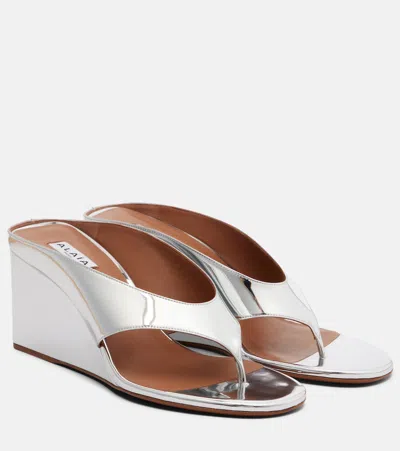 Alaïa Cube Leather Wedge Thong Sandals In Silver