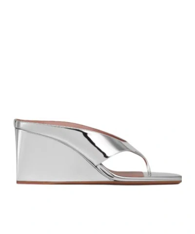 Alaïa Cube Thong Mules In Mirror Fabric In Gray