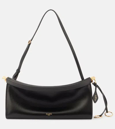Alaïa Curve Medium Leather Shoulder Bag In Black