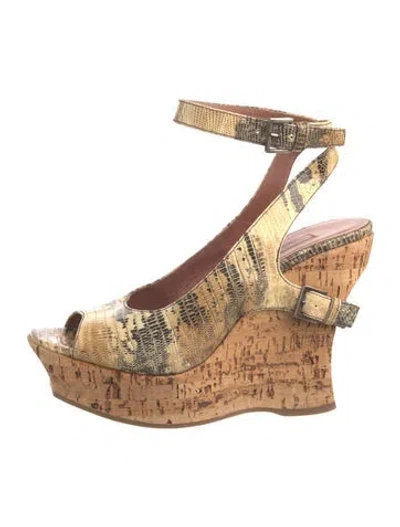 Pre-owned Alaïa Embossed Leather Animal Print Slingback Pumps In Neutral