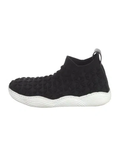 Pre-owned Alaïa Embroidered Accent Sneakers In Black