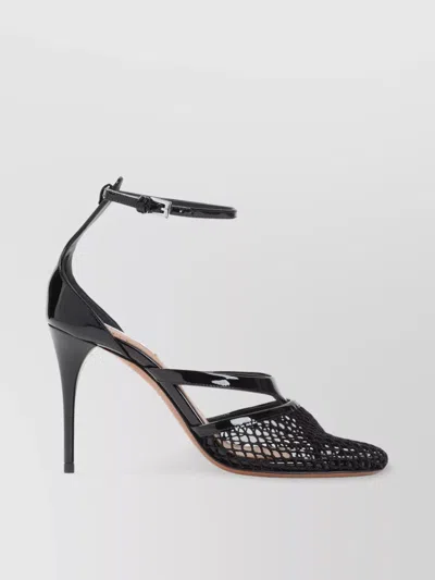 ALAÏA FISHNET TONG 90 SANDALS