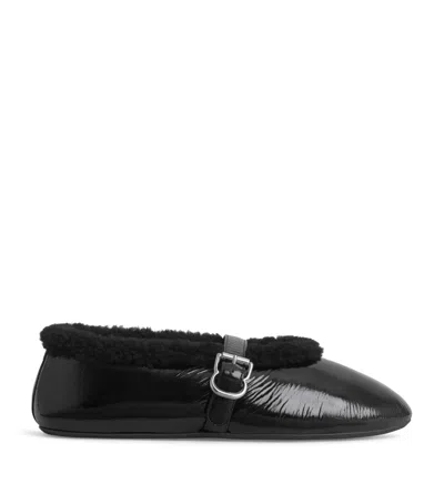 Alaïa Glossy Shearling Ballet Flats In Black