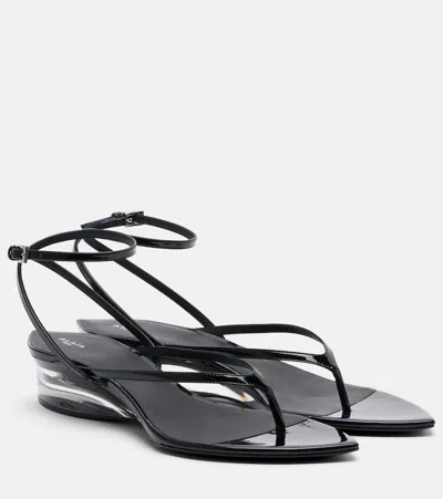 Alaïa Invisible Patent Leather Thong Sandals In Black
