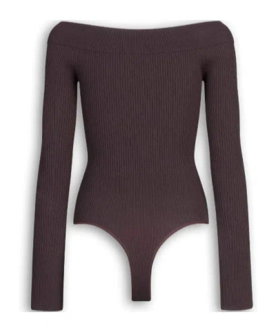 Alaïa Knit Off-shoulder Bodysuit In Purple