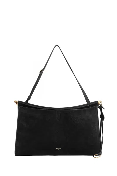 Alaïa Le Click Pocket 35 Shoulder Bag In Black