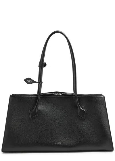 Alaïa Le Teckel Grained Leather Tote In Black