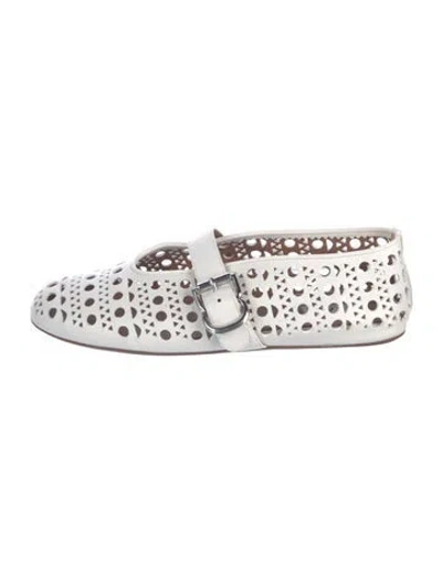 Pre-owned Alaïa Leather Lace Pattern Mary Jane Flats In White