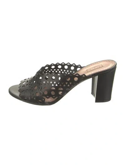 Pre-owned Alaïa Leather Lace Pattern Sandals In Black
