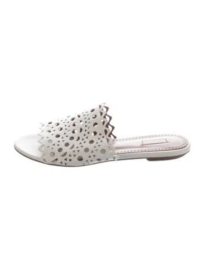 Pre-owned Alaïa Leather Lace Pattern Slides In White
