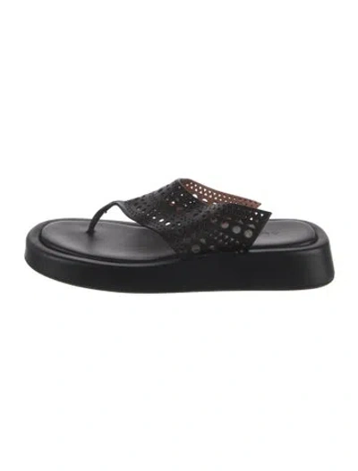 Pre-owned Alaïa Leather Lasercut Accents Flip Flops In Black