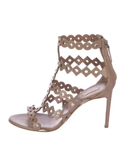 Pre-owned Alaïa Leather Lasercut Accents Gladiator Sandals In Neutral