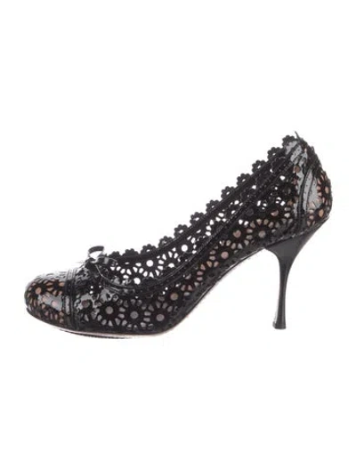 Pre-owned Alaïa Leather Lasercut Accents Pumps In Black