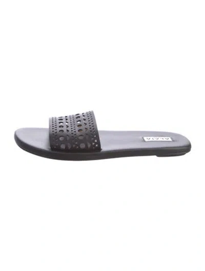 Pre-owned Alaïa Leather Lasercut Accents Slides In Black