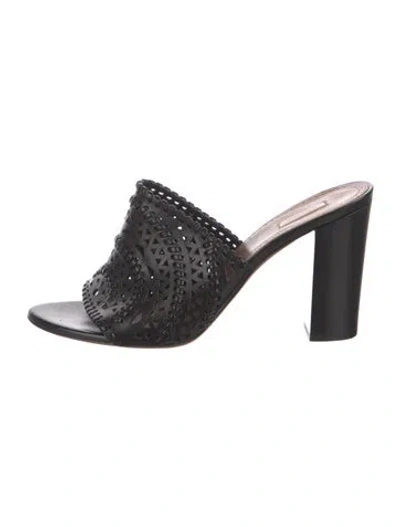 Pre-owned Alaïa Leather Lasercut Accents Slides In Black