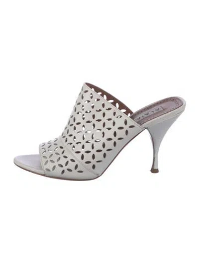 Pre-owned Alaïa Leather Lasercut Accents Slides In White
