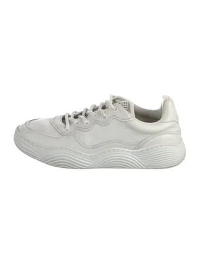 Pre-owned Alaïa Leather Lasercut Accents Sneakers In White
