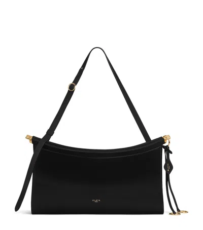 Alaïa Leather Le Click Pocket 35 Shoulder Bag In Black