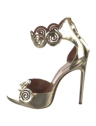 Pre-owned Alaïa Leather Sandals In Gold