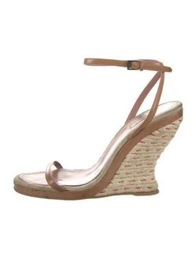 Pre-owned Alaïa Leather Sandals In Neutrals