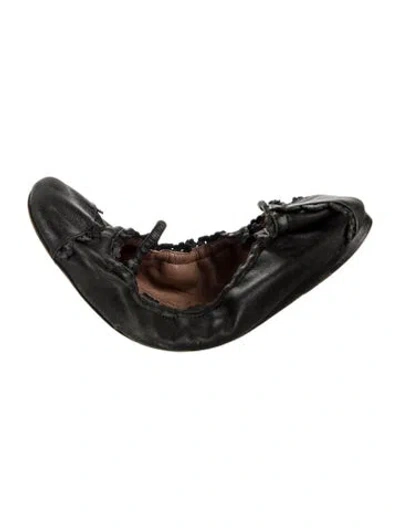 Pre-owned Alaïa Leather Scalloped Accent Ballet Flats In Black