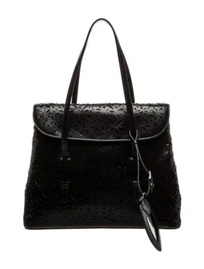 Pre-owned Alaïa Leather Shoulder Bag In Black
