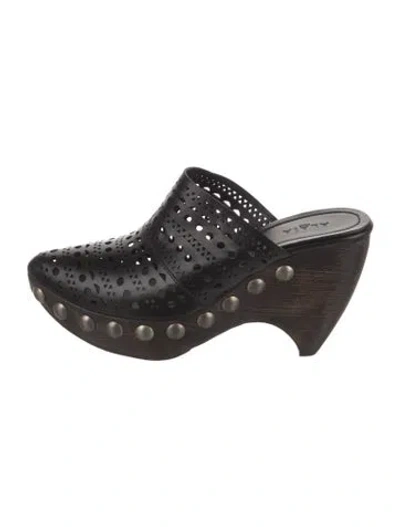 Pre-owned Alaïa Leather Studded Accents Mules In Black